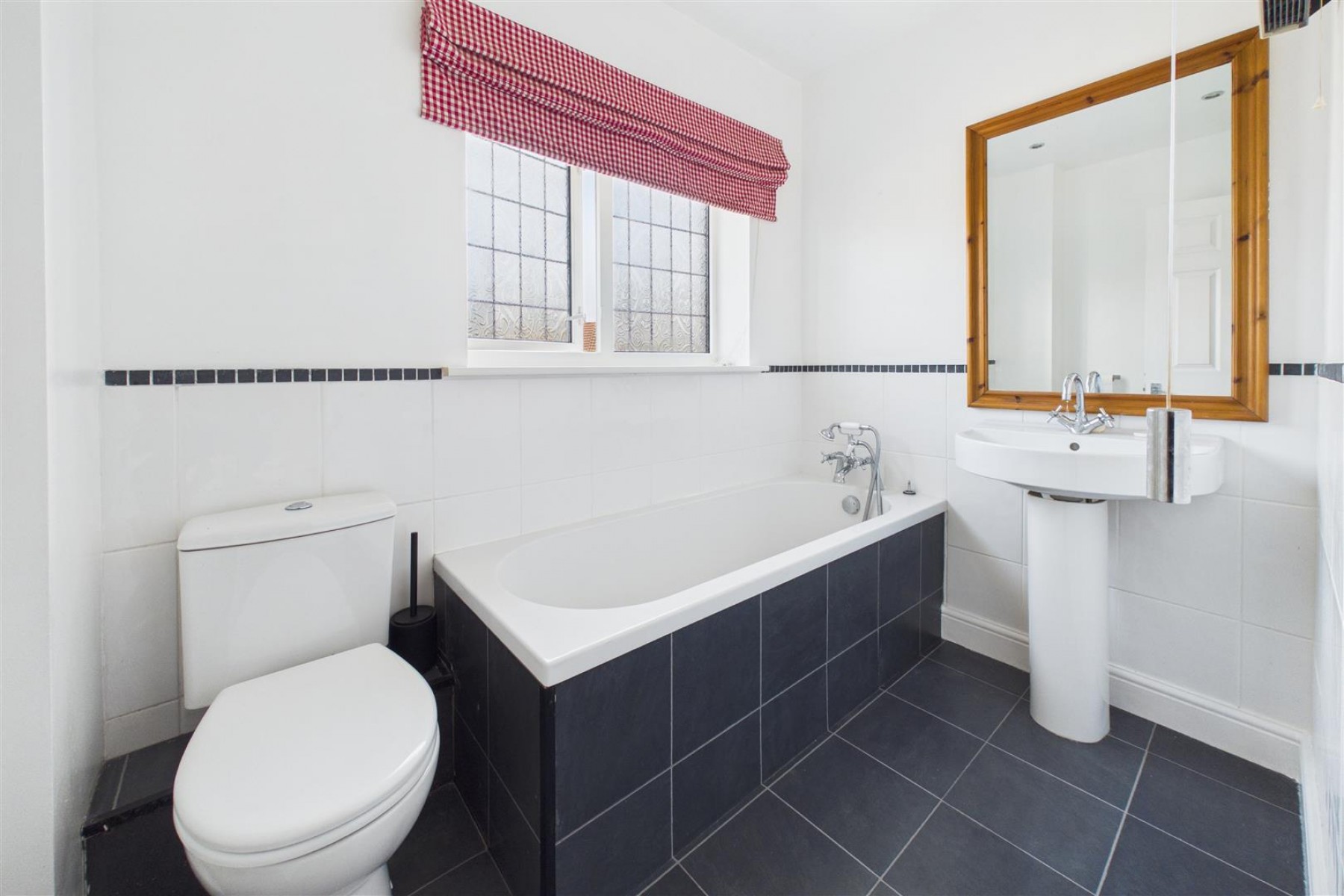 Images for DETACHED HOUSE SET BACK FROM ROAD | BS34