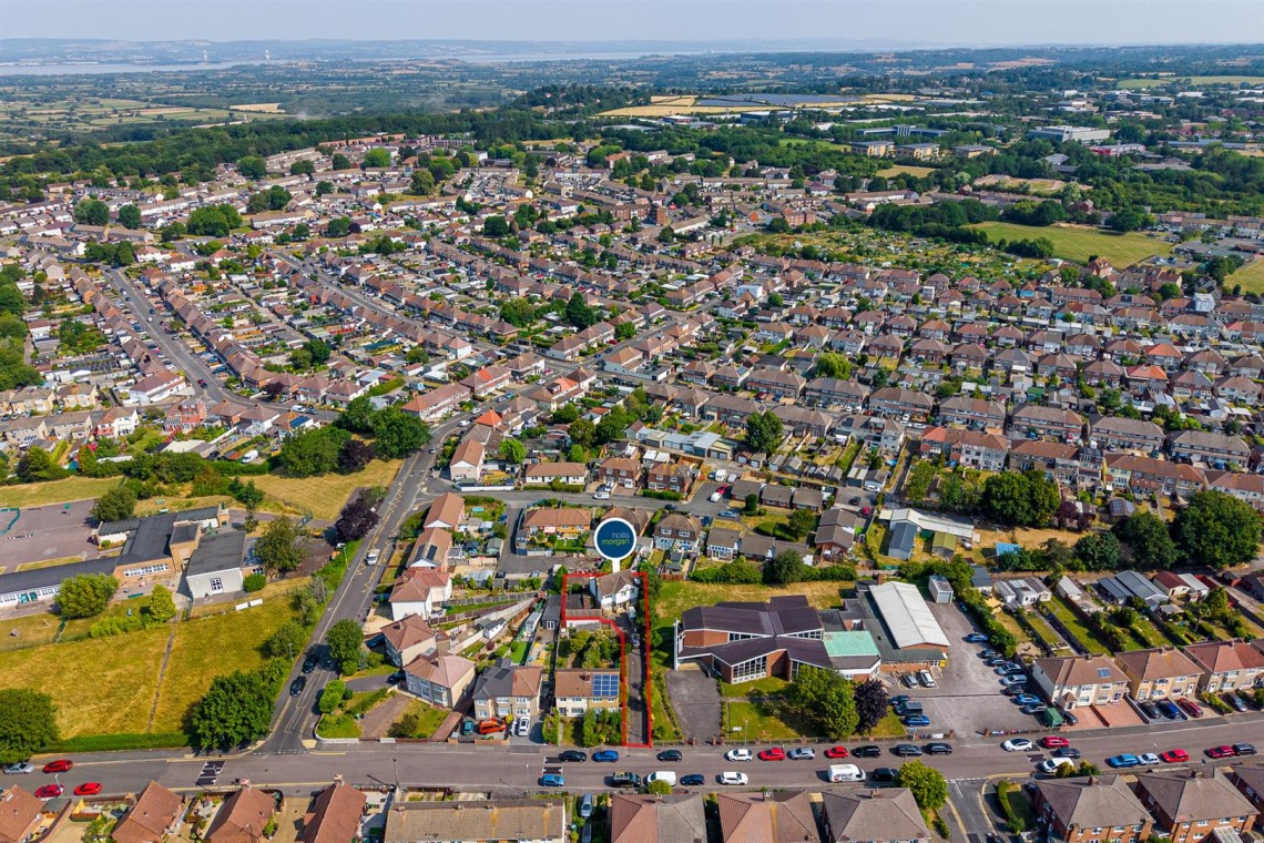 Images for DETACHED HOUSE SET BACK FROM ROAD | BS34