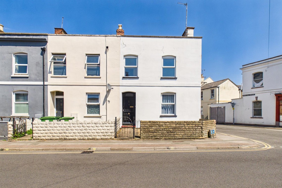 Images for HOUSE FOR MODERNISATION | MARLE HILL GL50