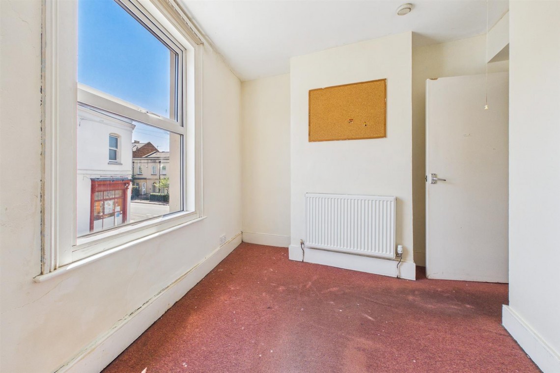 Images for HOUSE FOR MODERNISATION | MARLE HILL GL50