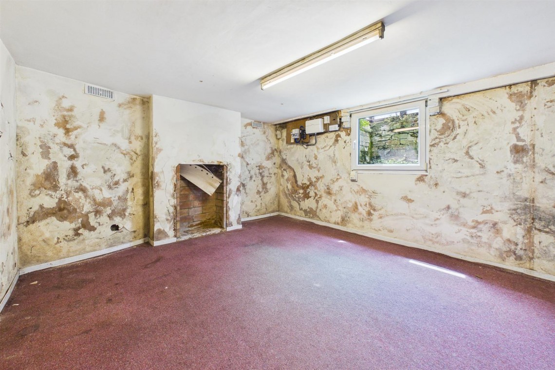 Images for HOUSE FOR MODERNISATION | MARLE HILL GL50