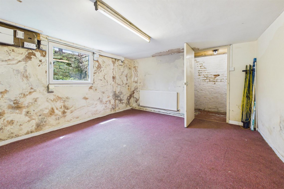 Images for HOUSE FOR MODERNISATION | MARLE HILL GL50