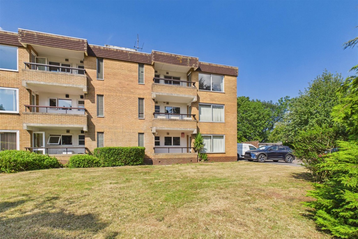 Images for BALCONY FLAT | REDUCED FOR AUCTION