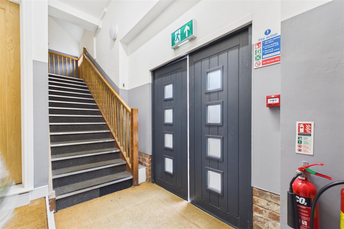 Images for FREEHOLD BLOCK | 25 FLATS | £182K PA