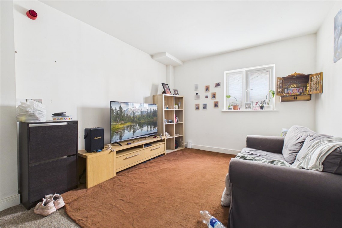 Images for FREEHOLD BLOCK | 25 FLATS | £182K PA