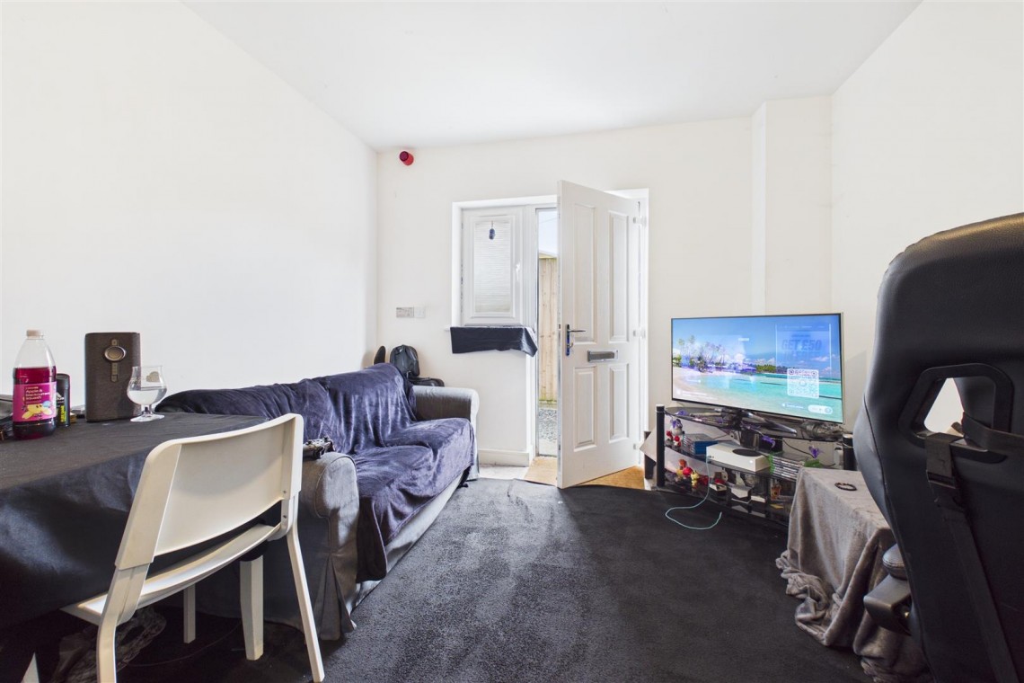 Images for FREEHOLD BLOCK | 25 FLATS | £182K PA