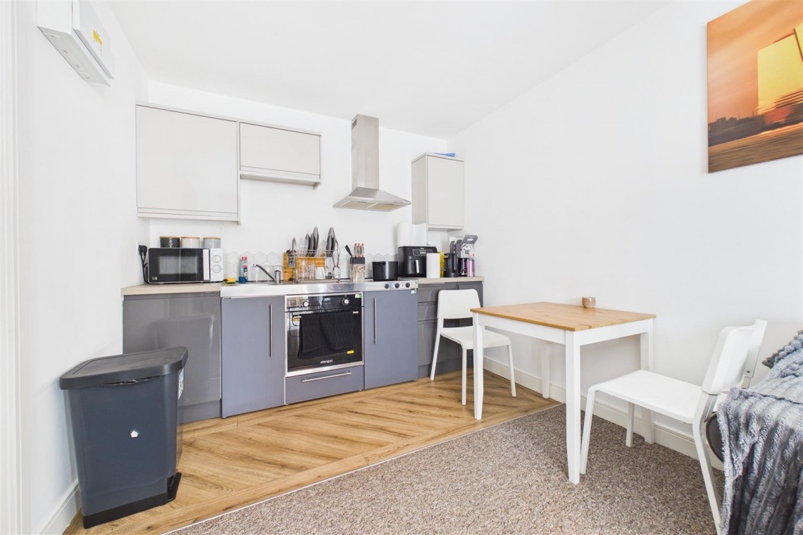 Images for FREEHOLD BLOCK | 25 FLATS | £182K PA
