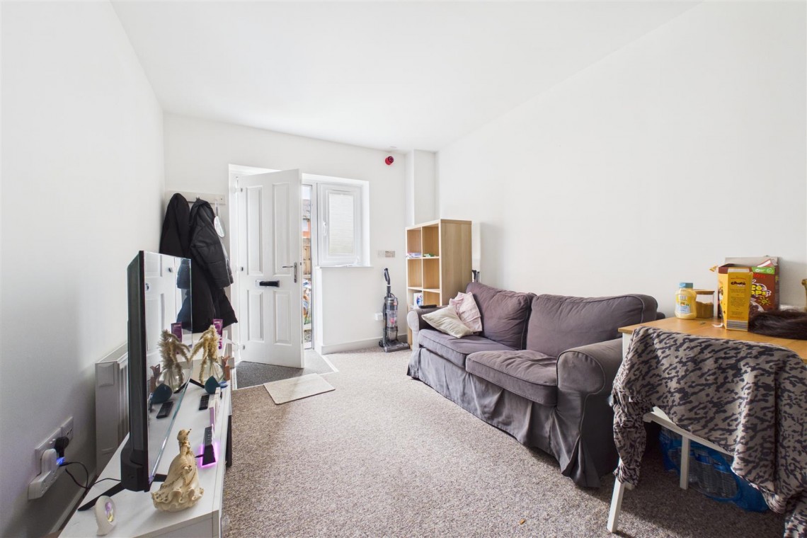 Images for FREEHOLD BLOCK | 25 FLATS | £182K PA