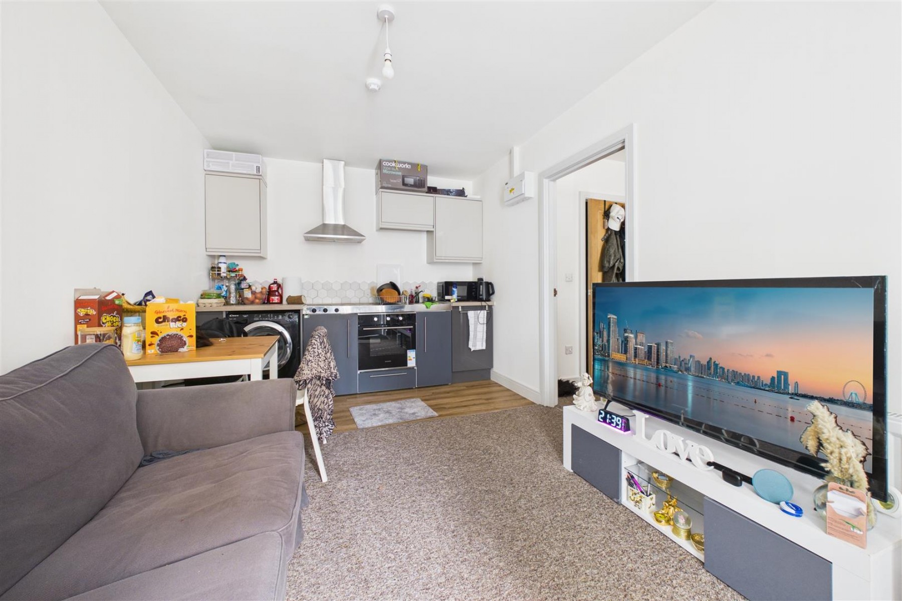 Images for FREEHOLD BLOCK | 25 FLATS | £182K PA