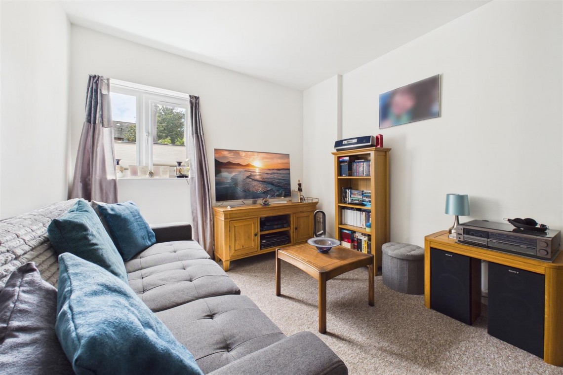 Images for FREEHOLD BLOCK | 25 FLATS | £182K PA