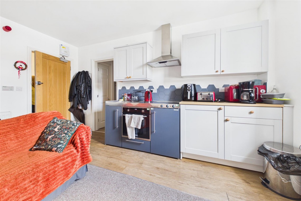 Images for FREEHOLD BLOCK | 25 FLATS | £182K PA