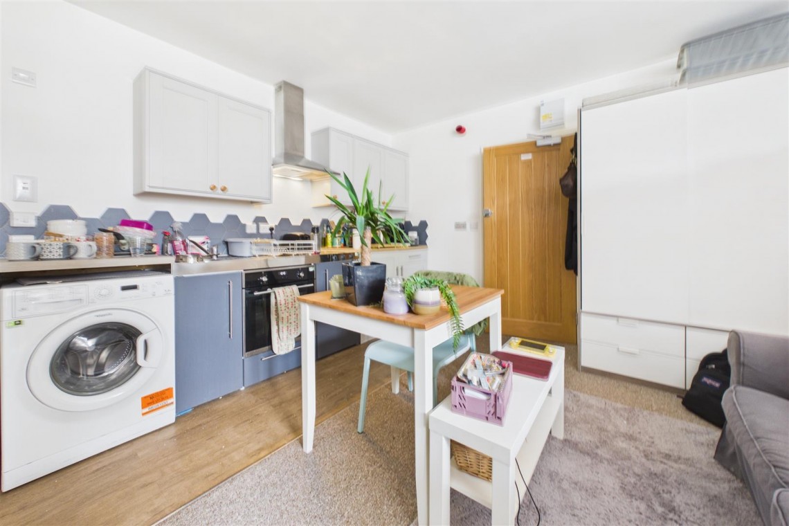 Images for FREEHOLD BLOCK | 25 FLATS | £182K PA