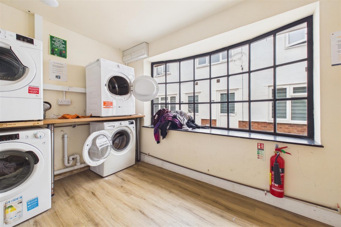 Images for FREEHOLD BLOCK | 25 FLATS | £182K PA