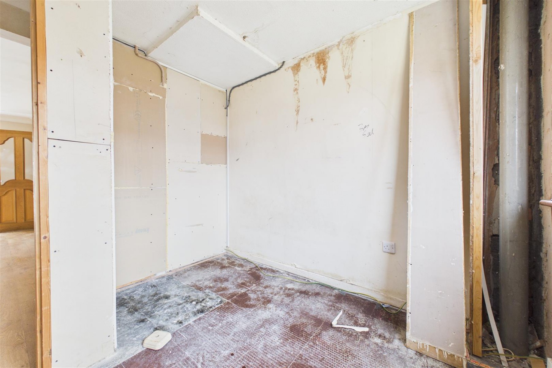 Images for HOUSE FOR UPDATING | WARMLEY