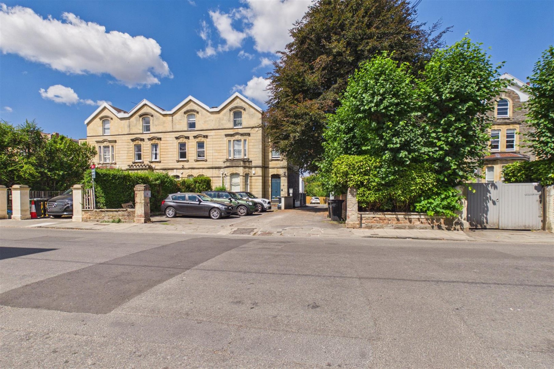Images for FREEHOLD SINGLE GARAGE | CLIFTON
