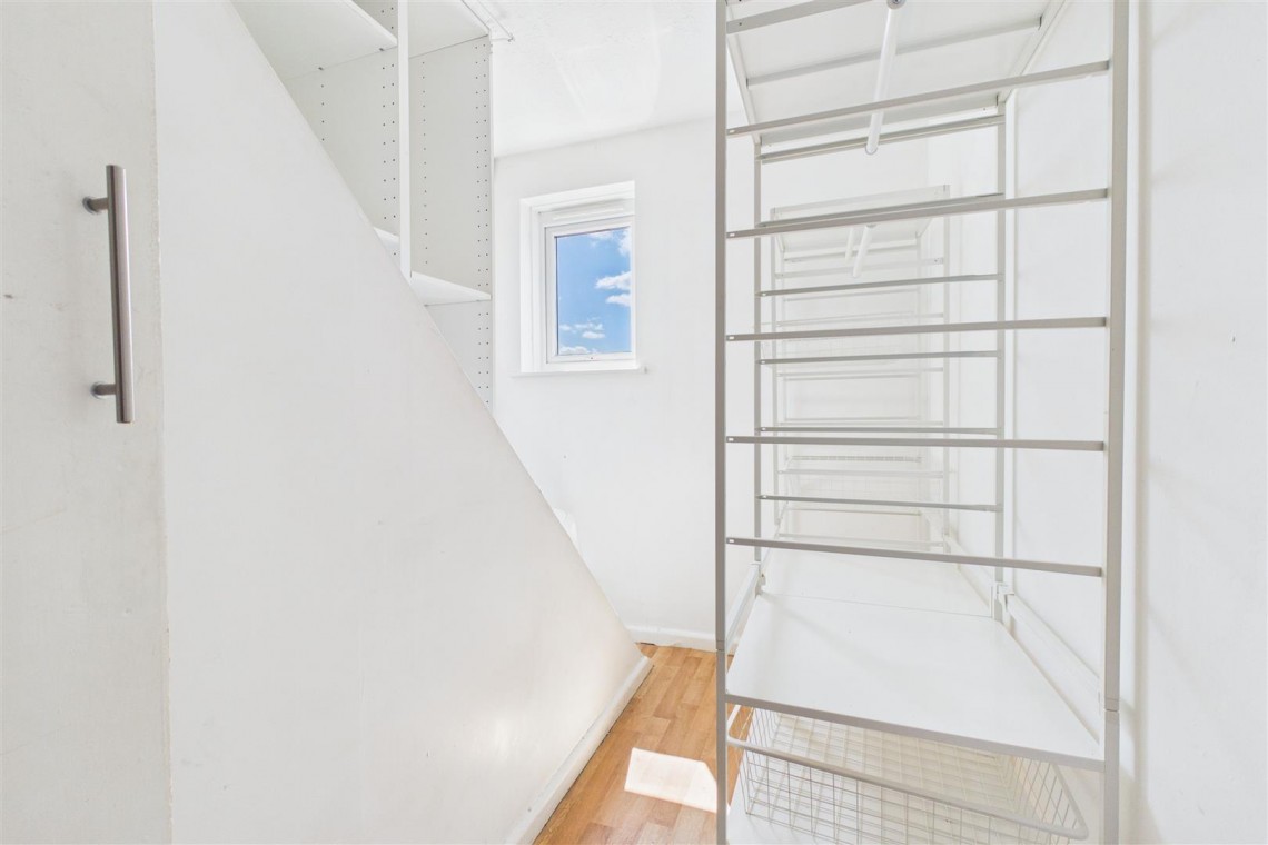 Images for COSMETIC UPDATING | REDUCED | BS5