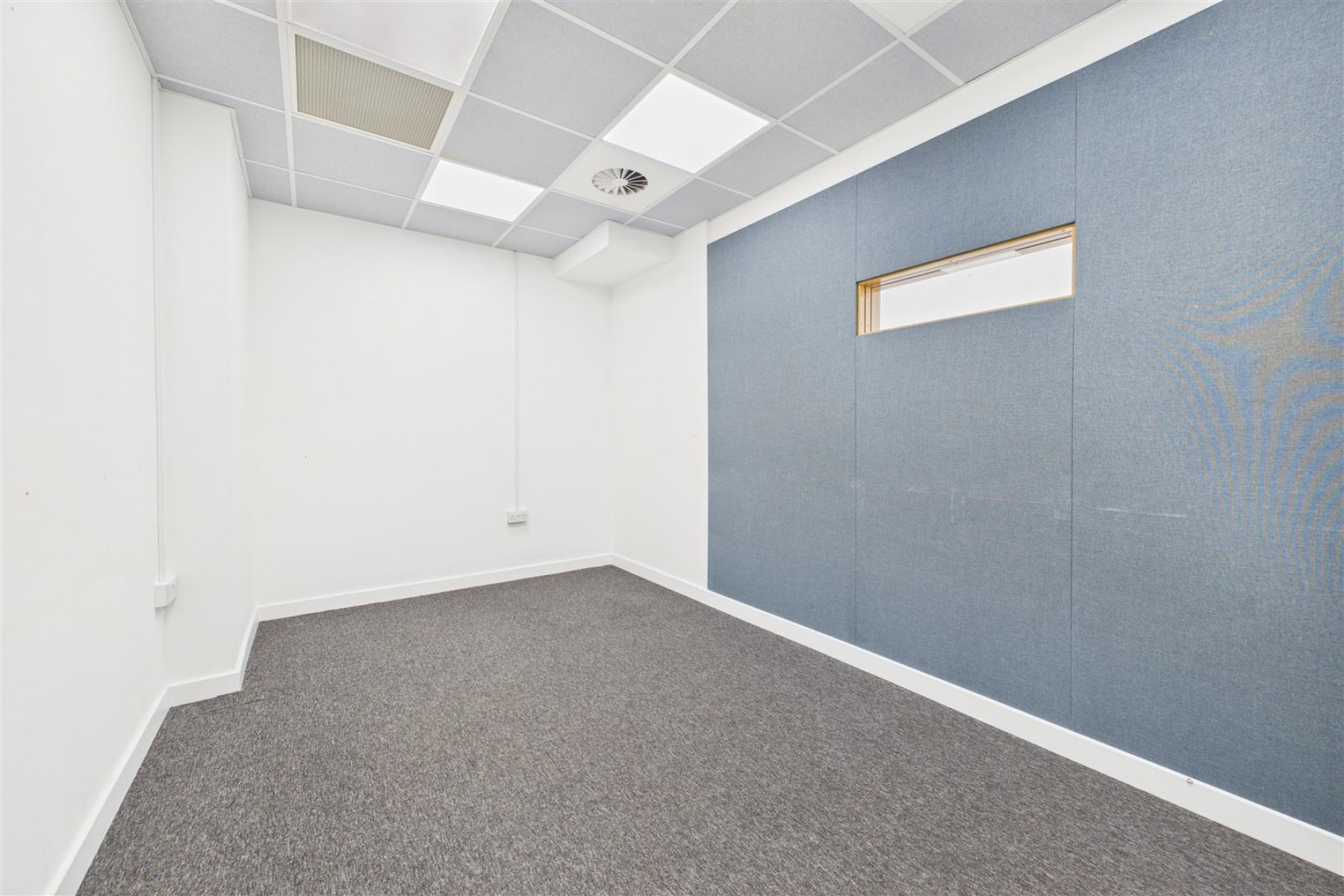 Images for LARGE COMMERCIAL BUILDING | BS2