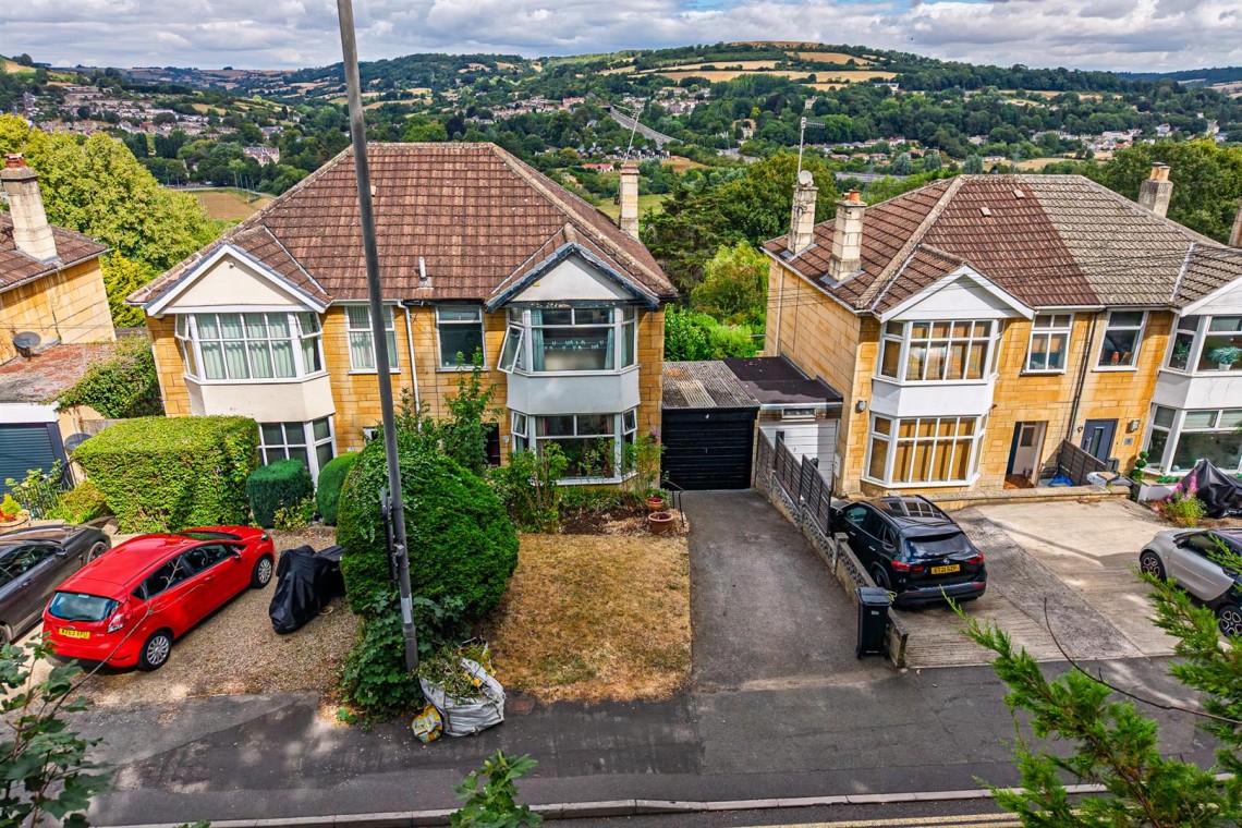 Images for LARGE GARDEN | VIEWS | WAS £695K