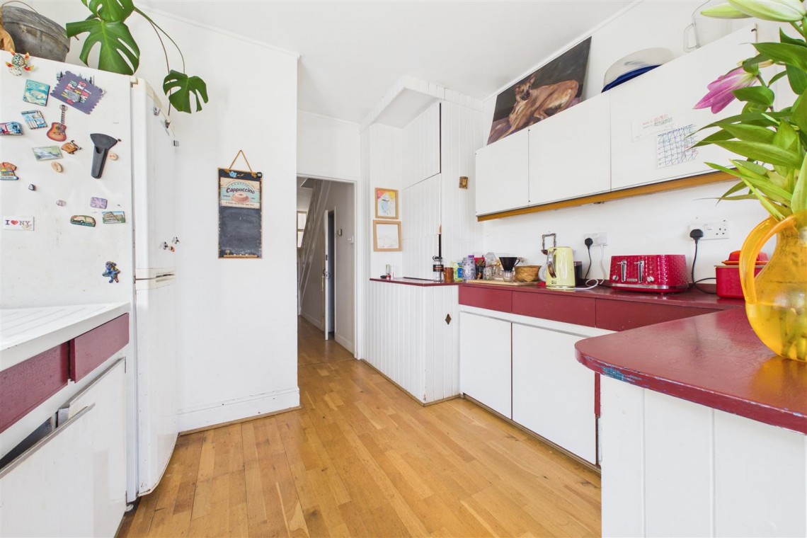 Images for LARGE GARDEN | VIEWS | WAS £695K