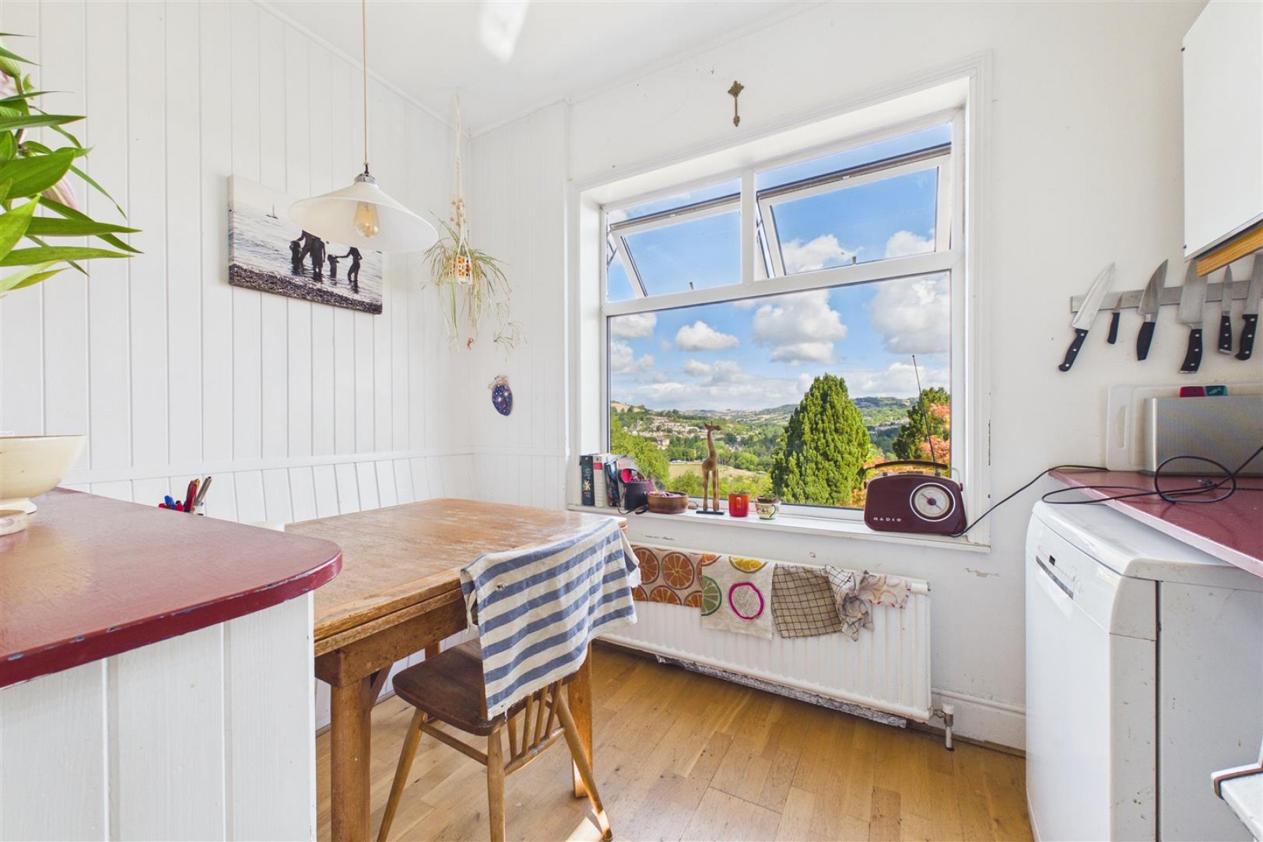 Images for LARGE GARDEN | VIEWS | WAS £695K