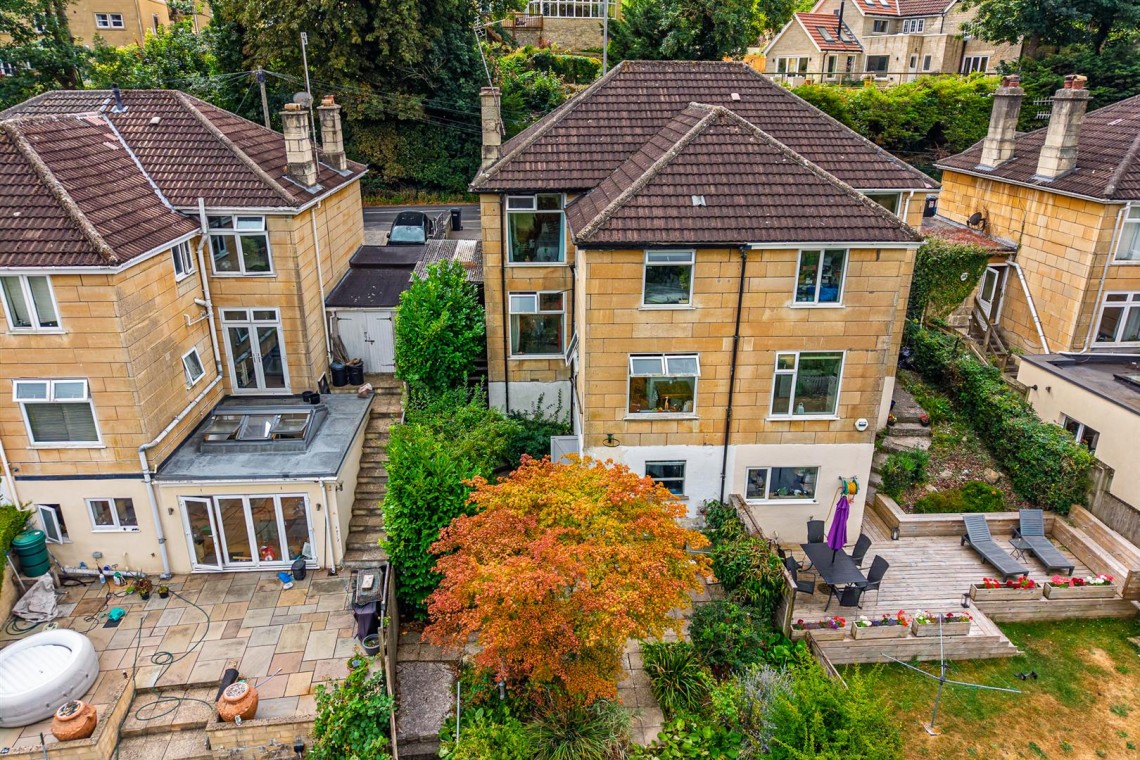 Images for LARGE GARDEN | VIEWS | WAS £695K
