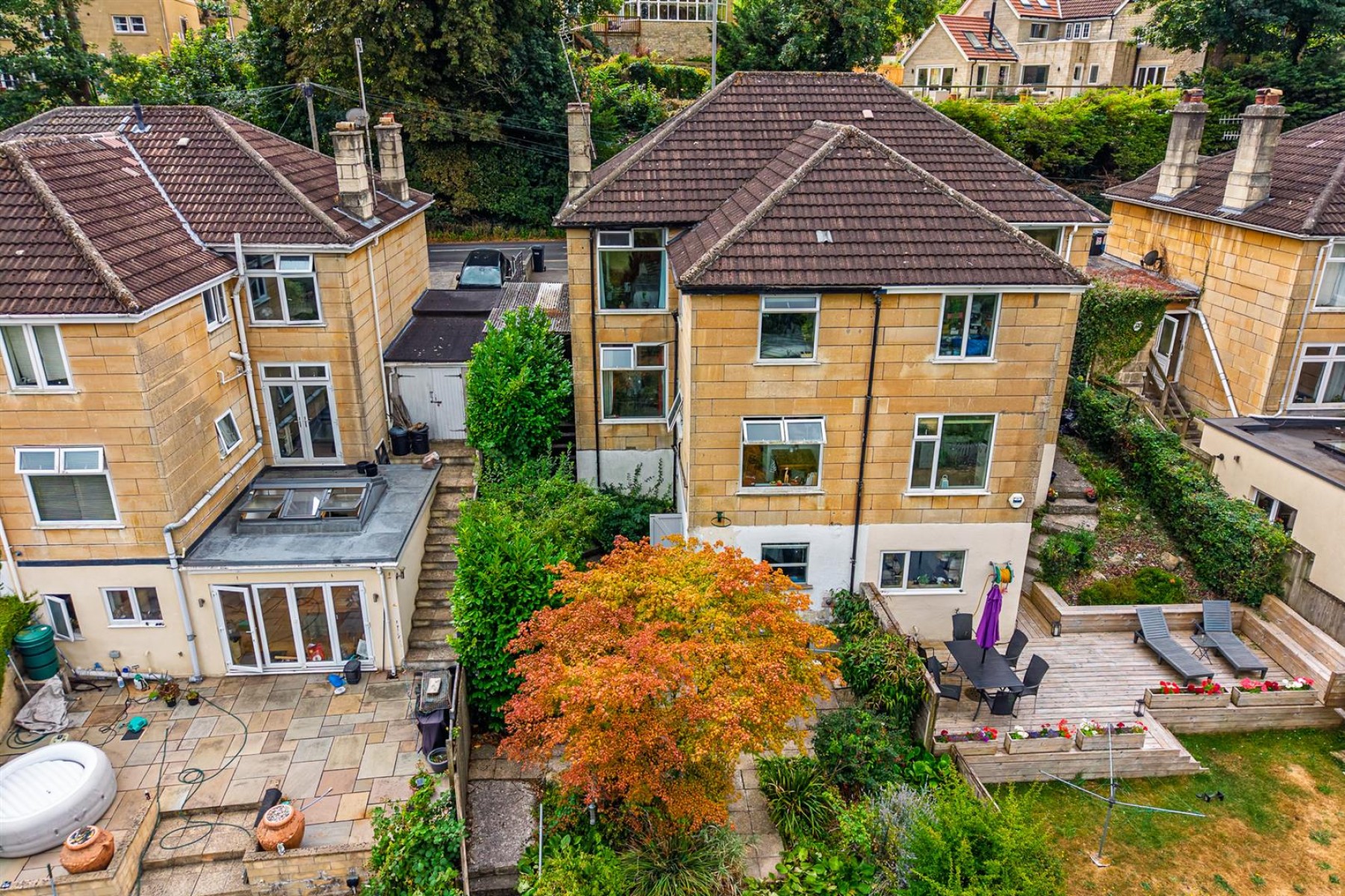 Images for LARGE GARDEN | VIEWS | WAS £695K