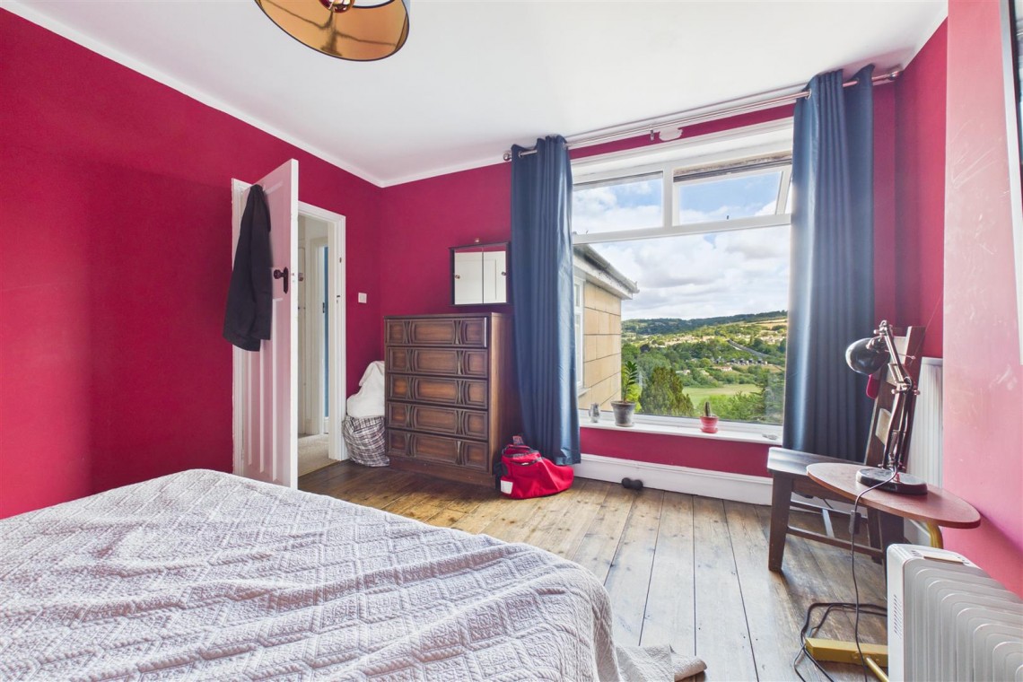 Images for LARGE GARDEN | VIEWS | WAS £695K