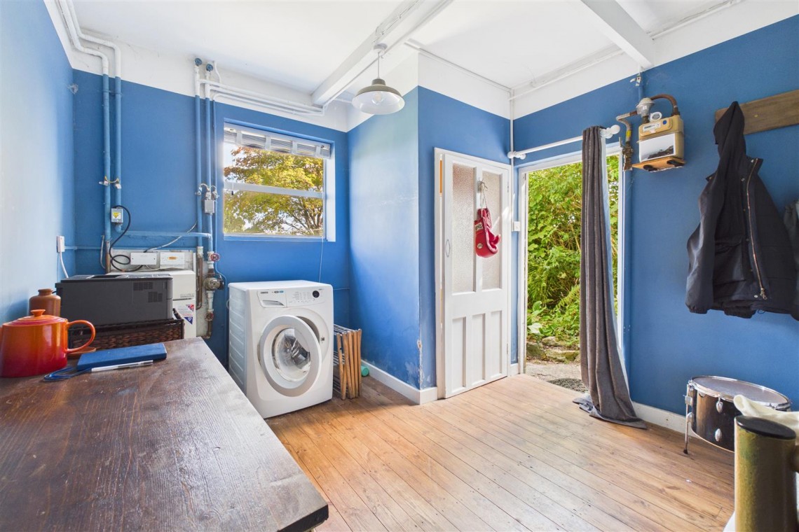 Images for LARGE GARDEN | VIEWS | WAS £695K