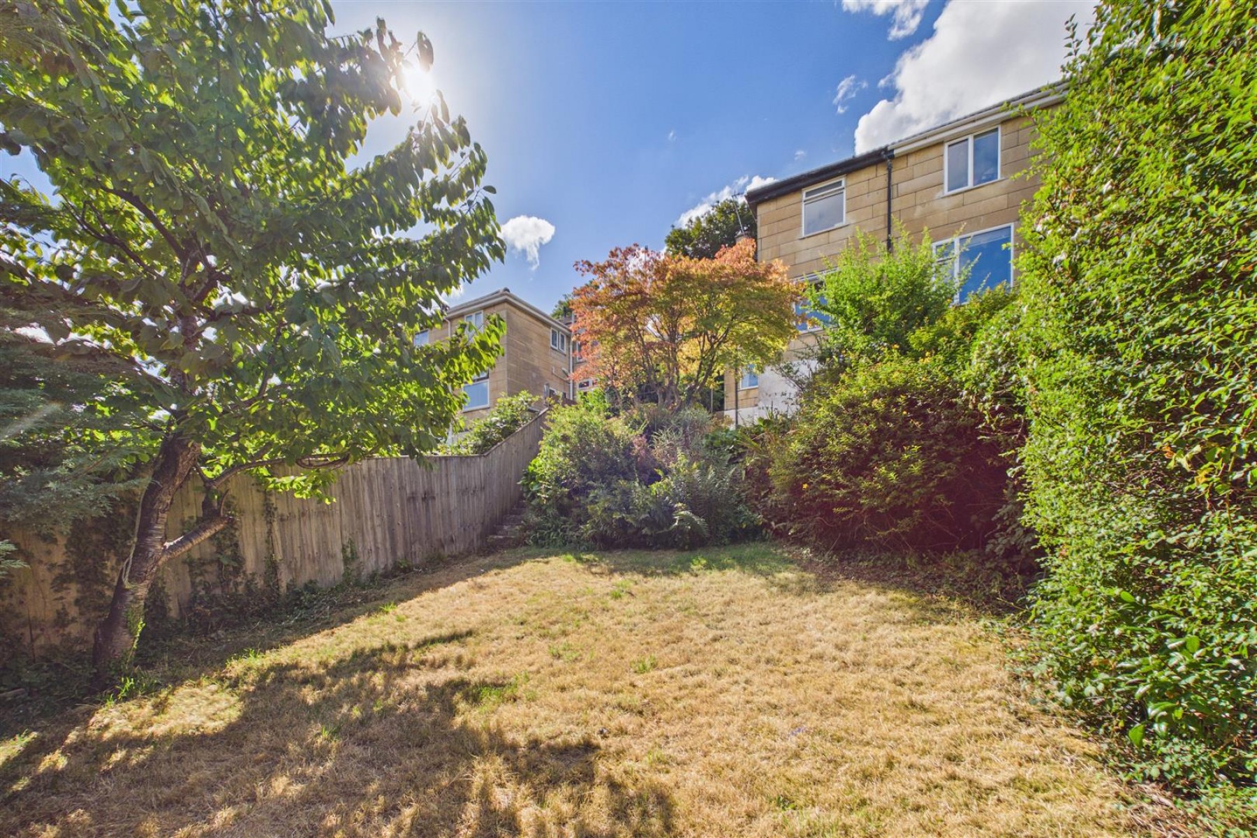 Images for LARGE GARDEN | VIEWS | WAS £695K