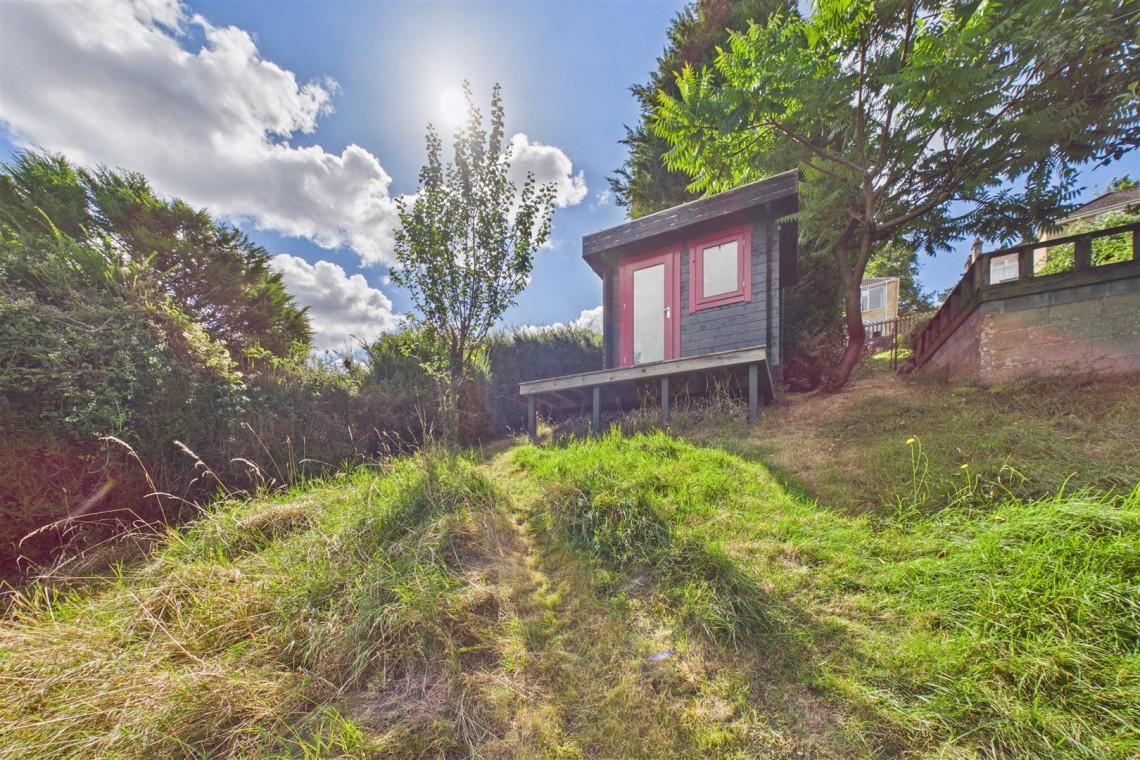 Images for LARGE GARDEN | VIEWS | WAS £695K