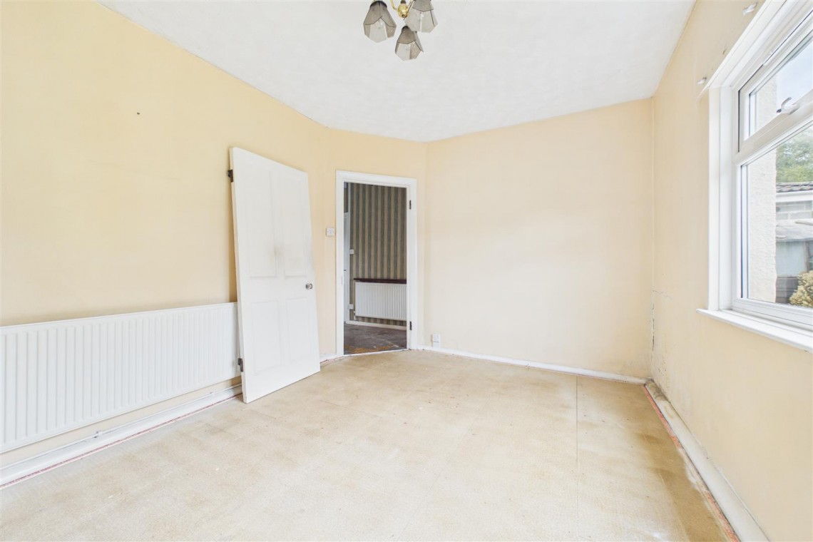 Images for 2 X SEMI DETACHED | UPDATING | BS30