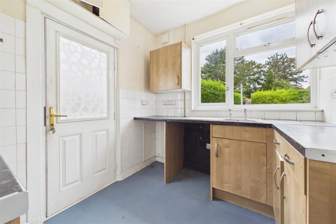Images for 2 X SEMI DETACHED | UPDATING | BS30