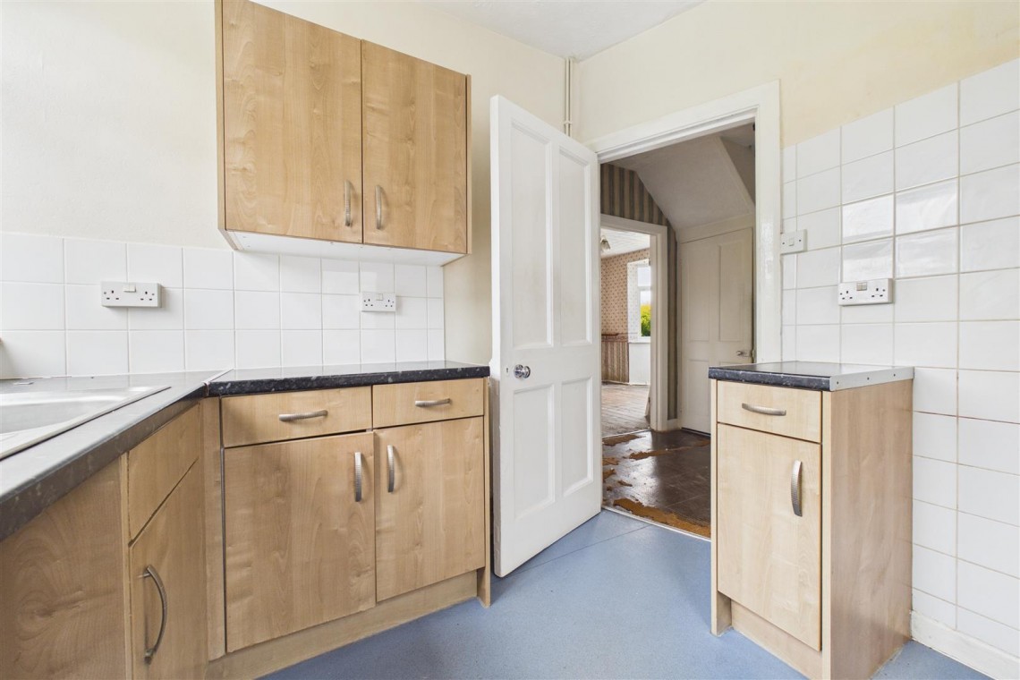 Images for 2 X SEMI DETACHED | UPDATING | BS30