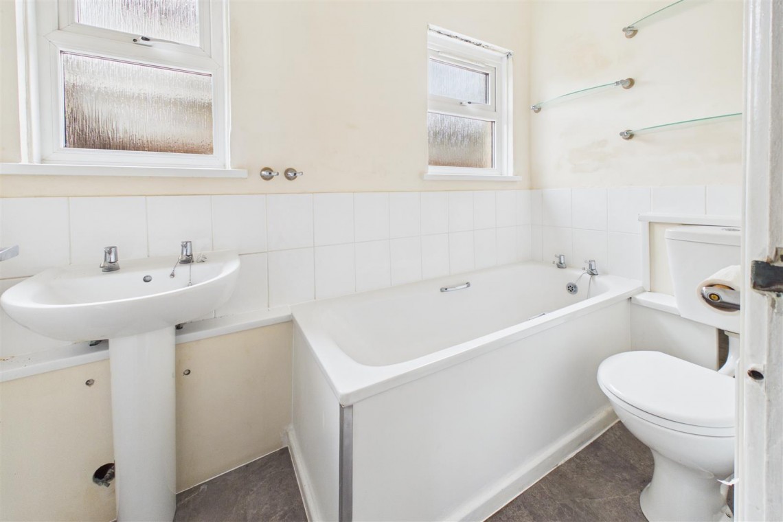Images for 2 X SEMI DETACHED | UPDATING | BS30