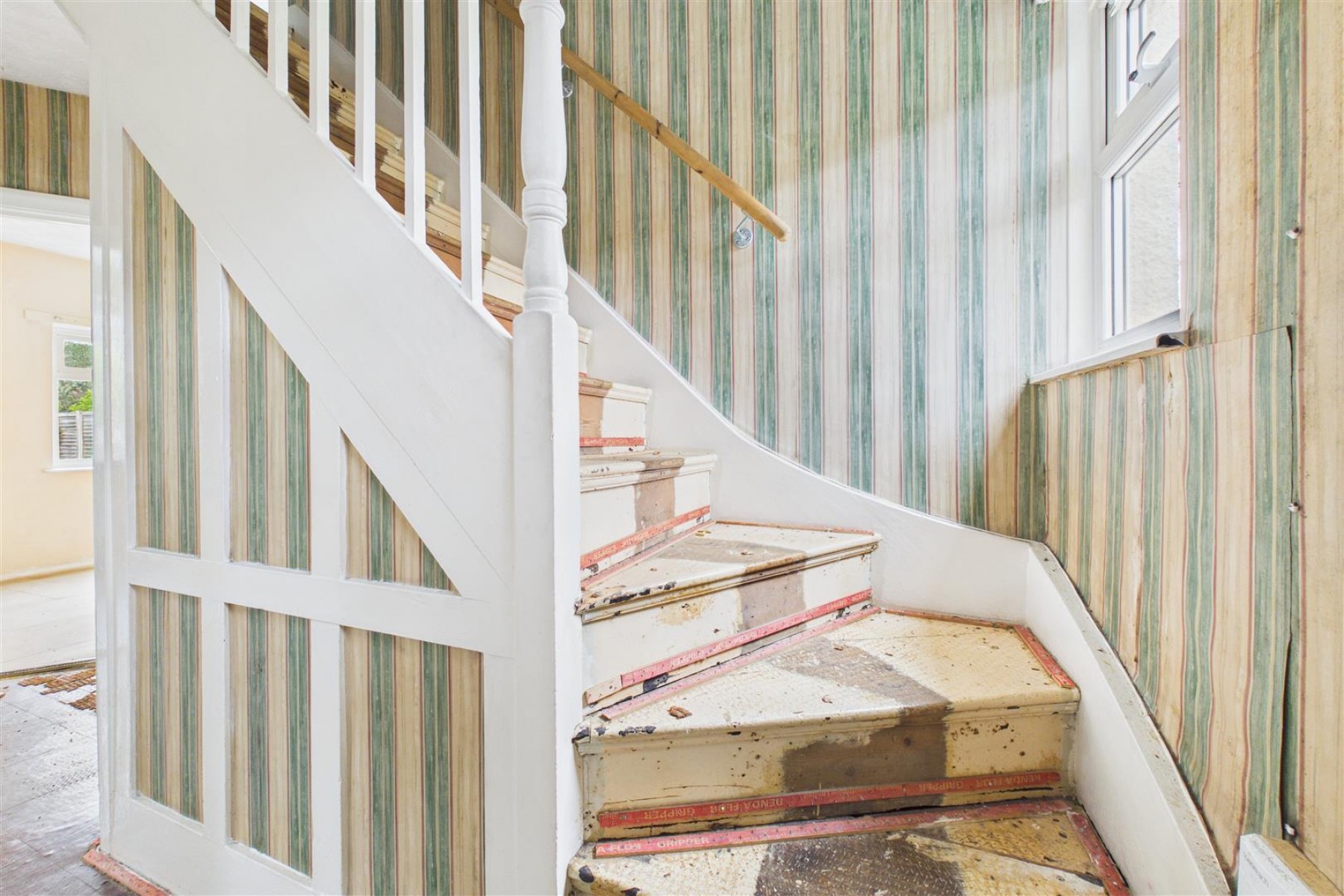 Images for 2 X SEMI DETACHED | UPDATING | BS30