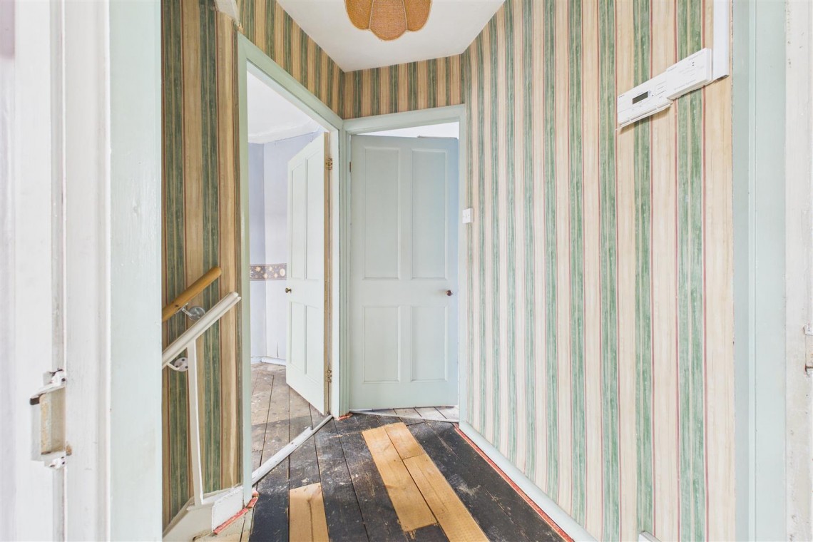 Images for 2 X SEMI DETACHED | UPDATING | BS30