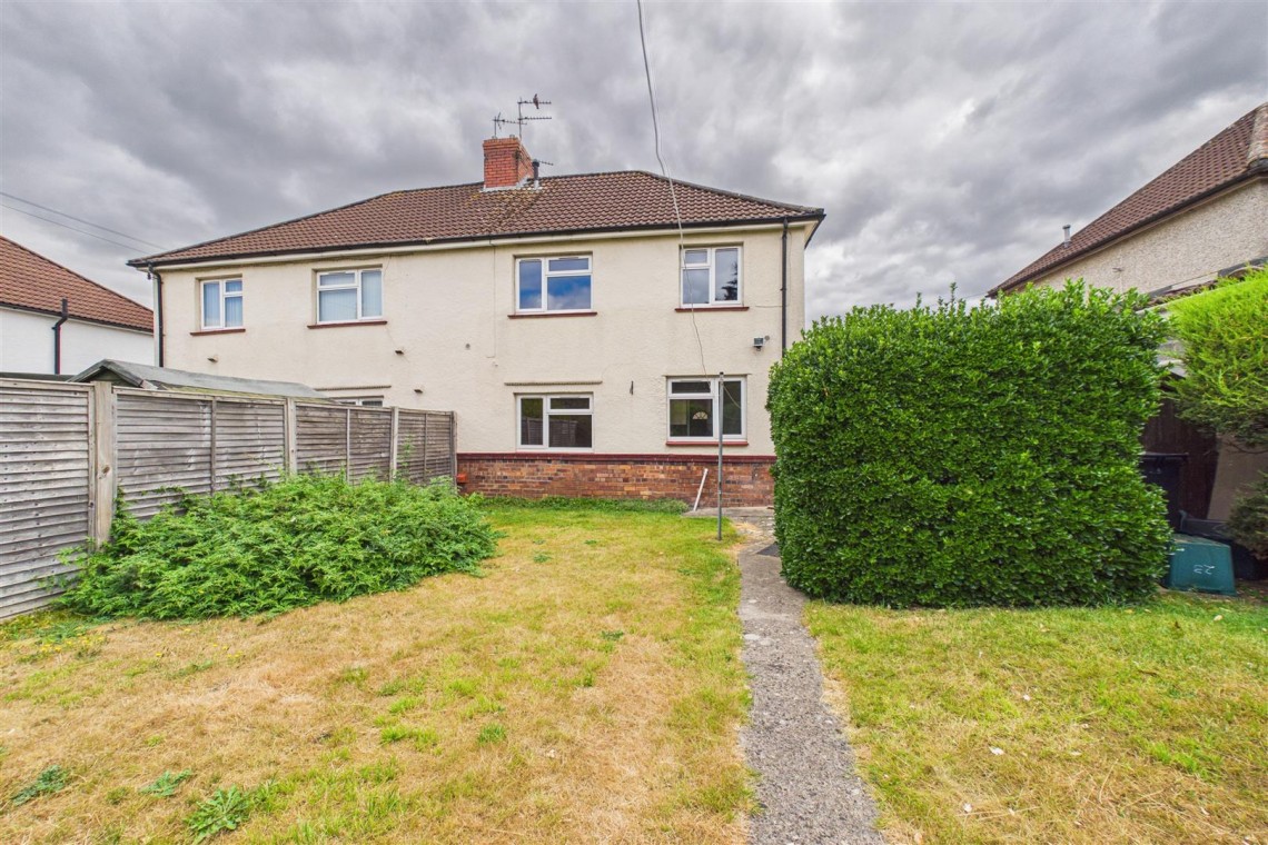 Images for 2 X SEMI DETACHED | UPDATING | BS30