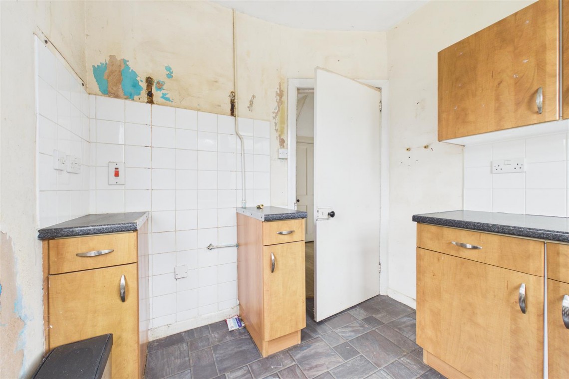 Images for 2 X SEMI DETACHED | UPDATING | BS30