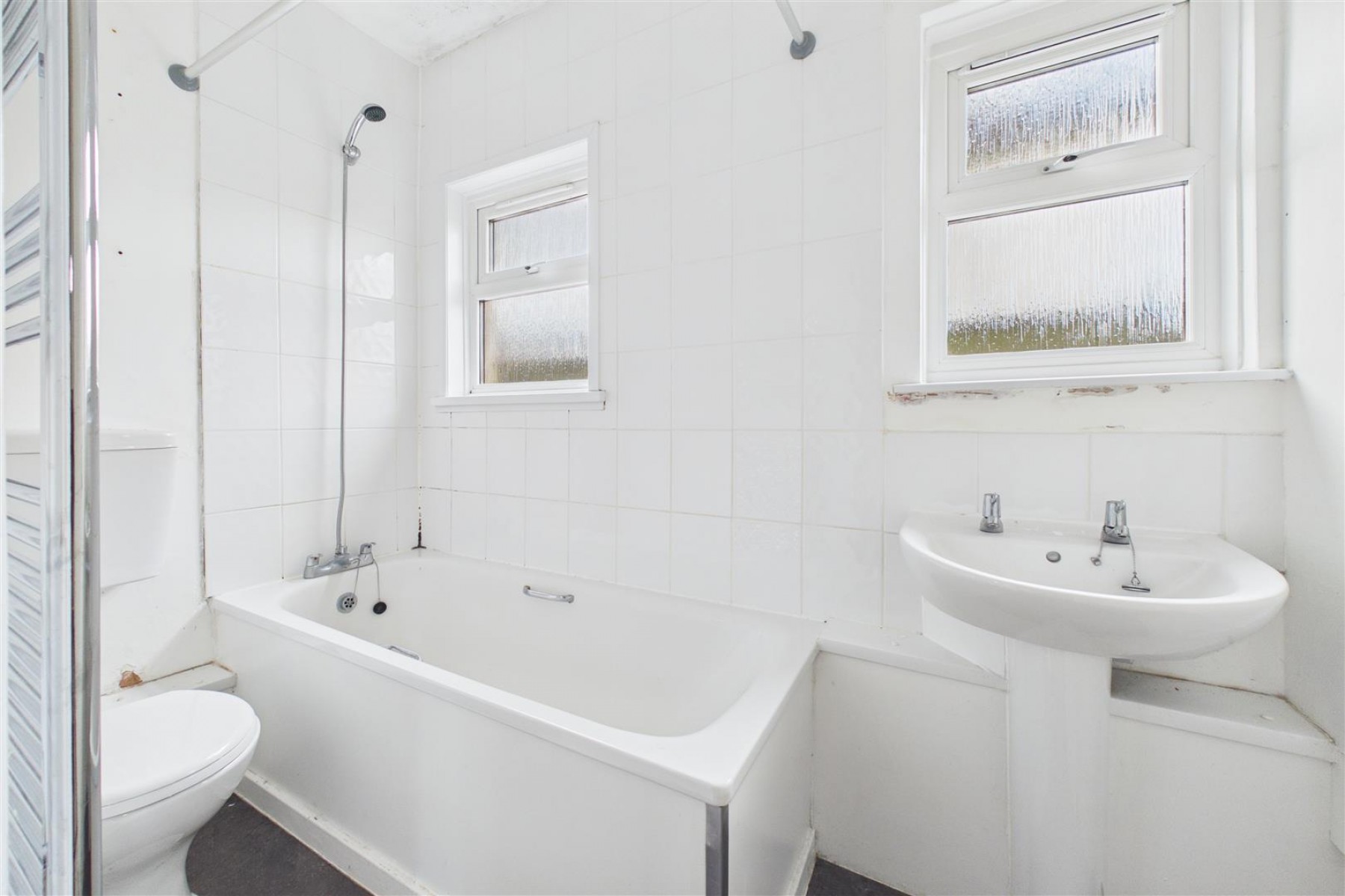 Images for 2 X SEMI DETACHED | UPDATING | BS30
