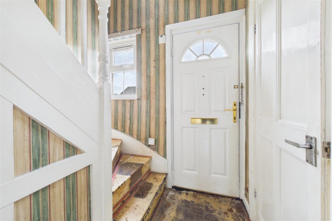 Images for 2 X SEMI DETACHED | UPDATING | BS30