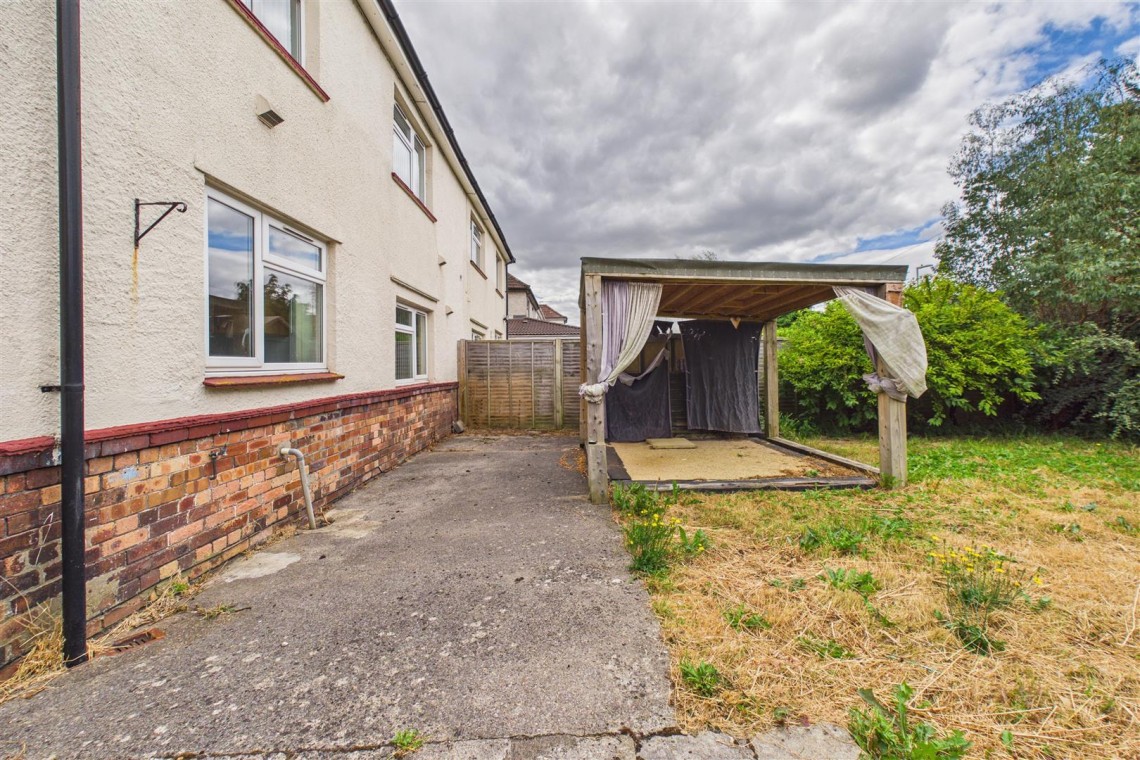 Images for 2 X SEMI DETACHED | UPDATING | BS30