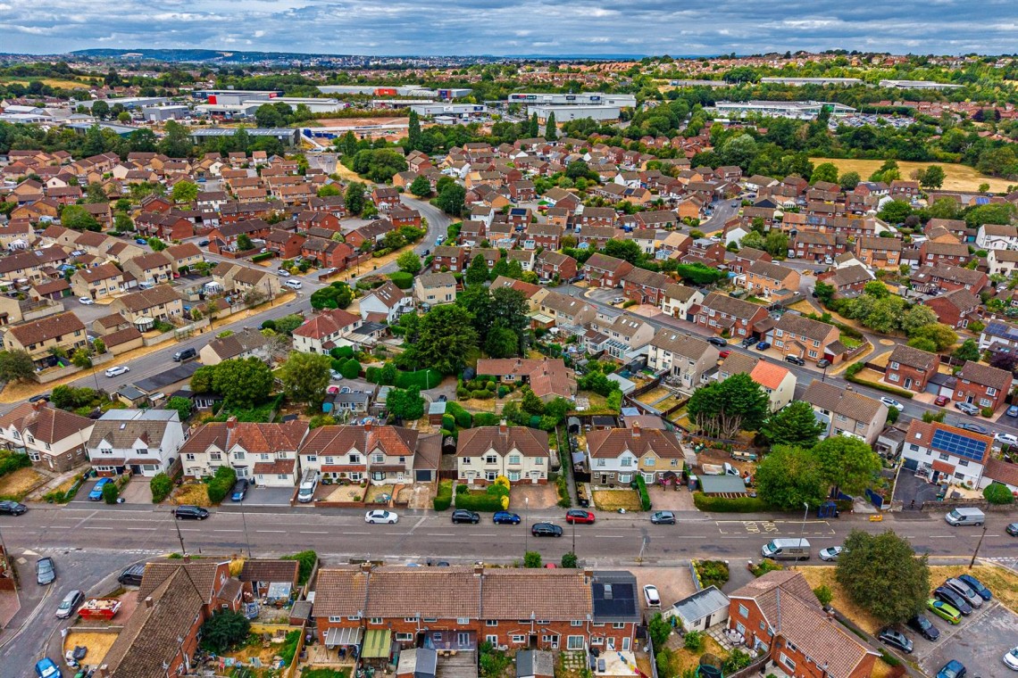 Images for 2 X SEMI DETACHED | UPDATING | BS30
