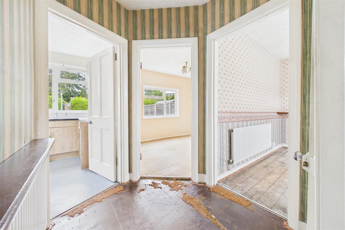 Images for 2 X SEMI DETACHED | UPDATING | BS30