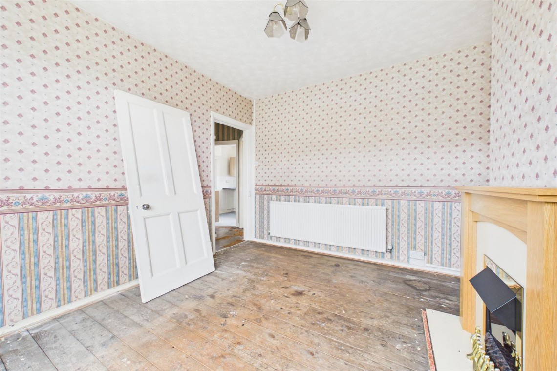 Images for 2 X SEMI DETACHED | UPDATING | BS30