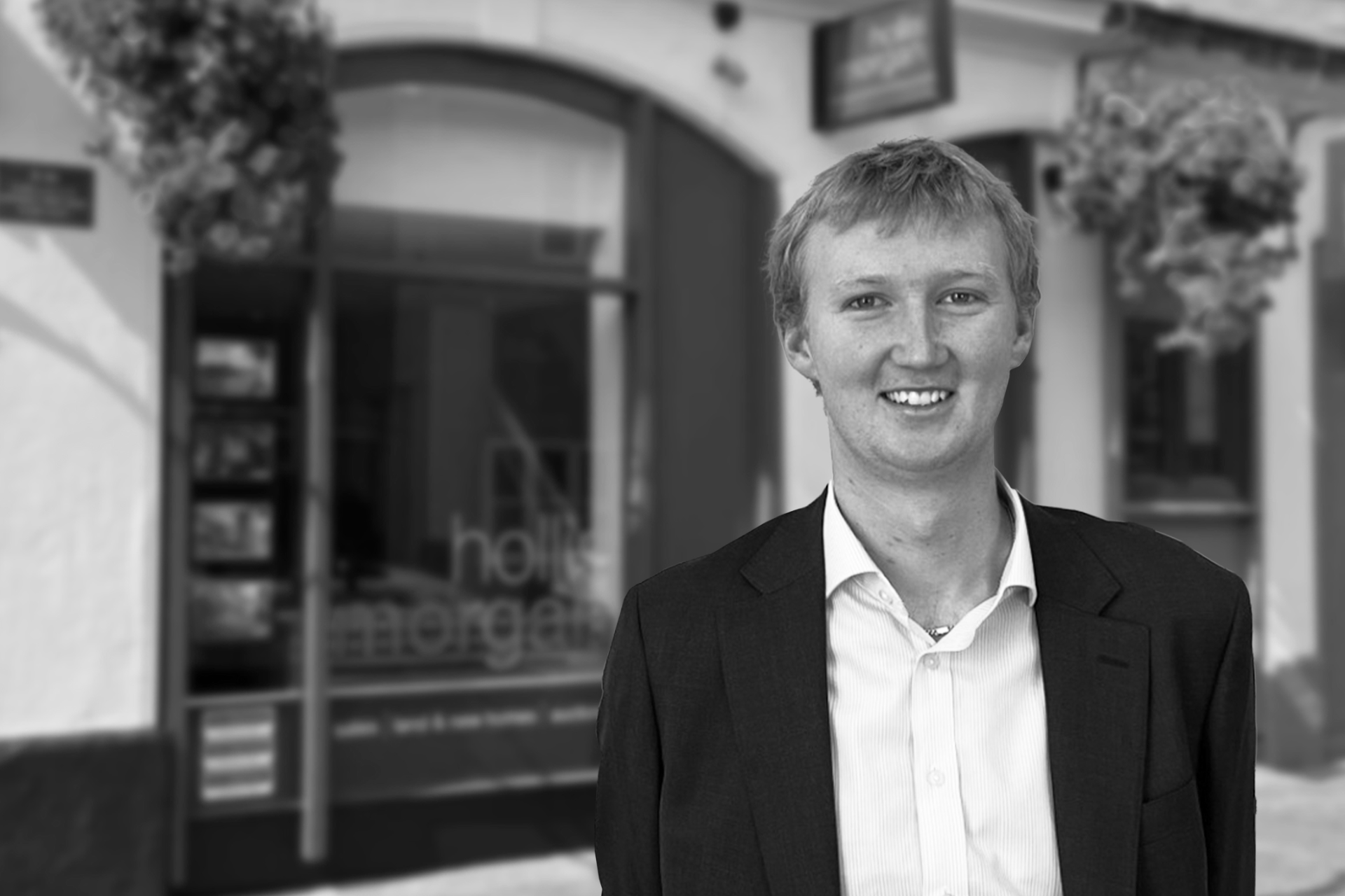 Louis Smart Odoli, Auction Sales Negotiator